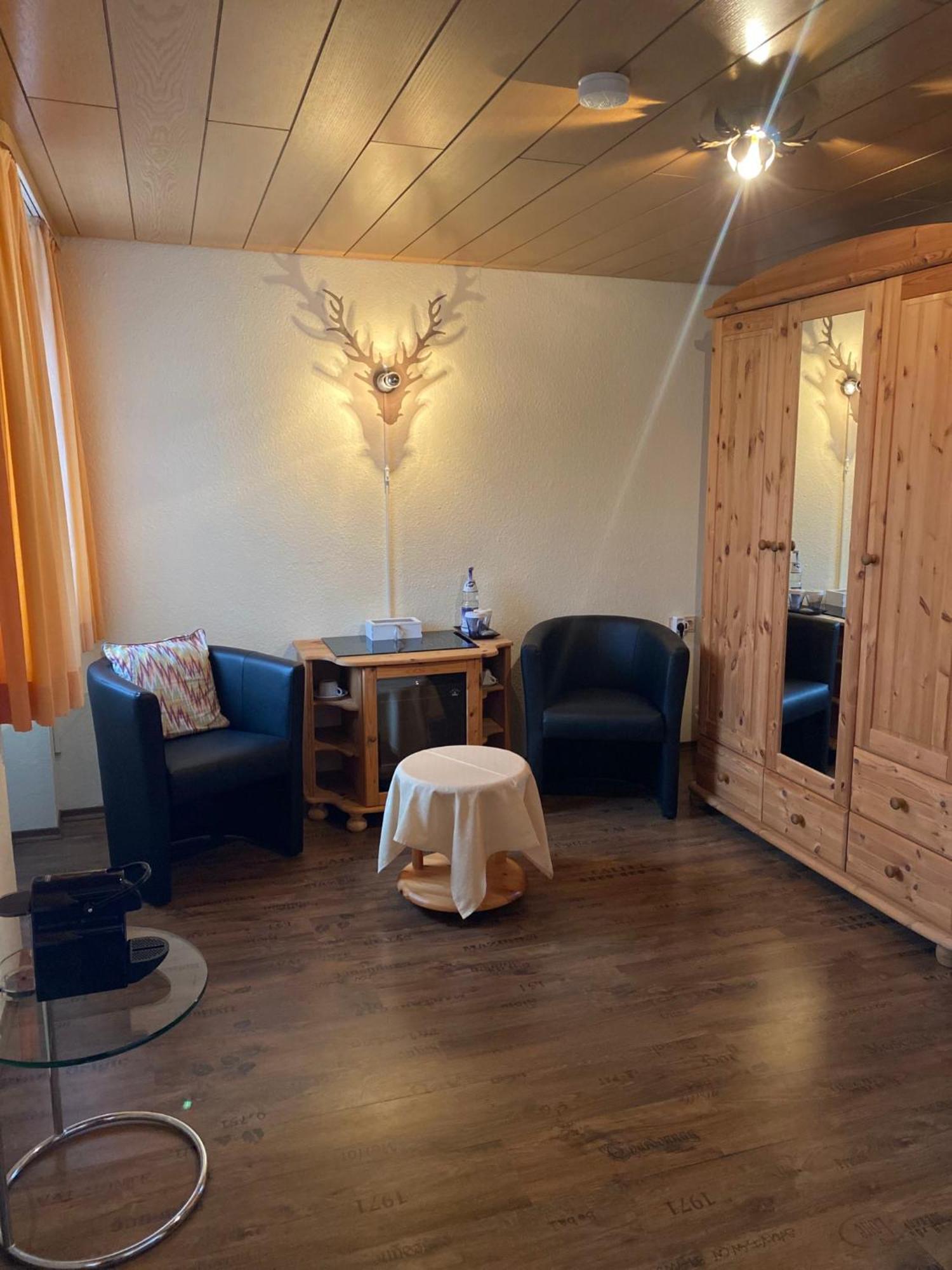 Gasthaus Zum Hirschen Рингсхайм Екстериор снимка
