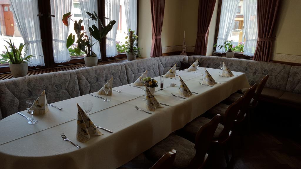 Gasthaus Zum Hirschen Рингсхайм Екстериор снимка